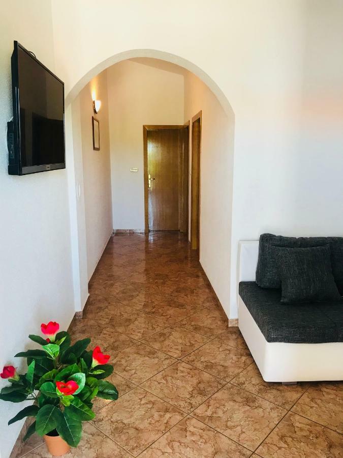 Apartmani Bermanec วีร์ ภายนอก รูปภาพ